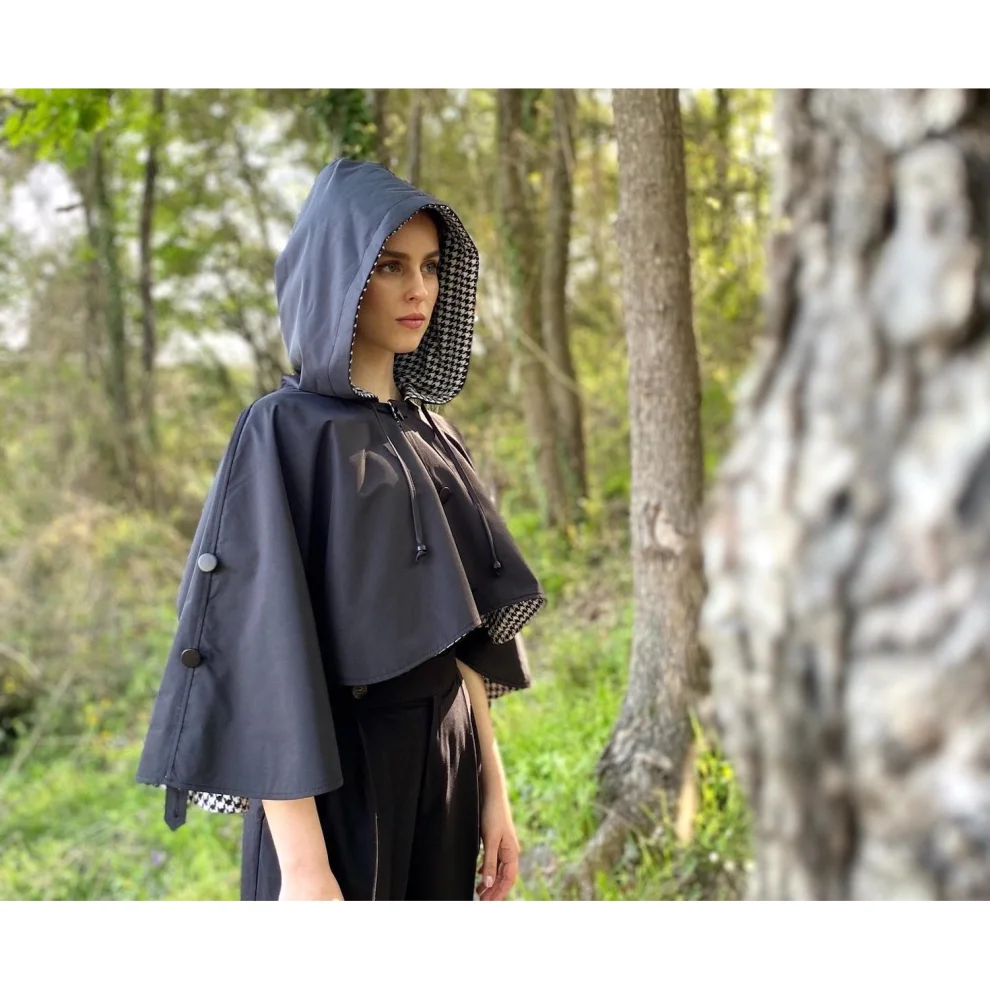 tosh workshop - Crop Rain Cape