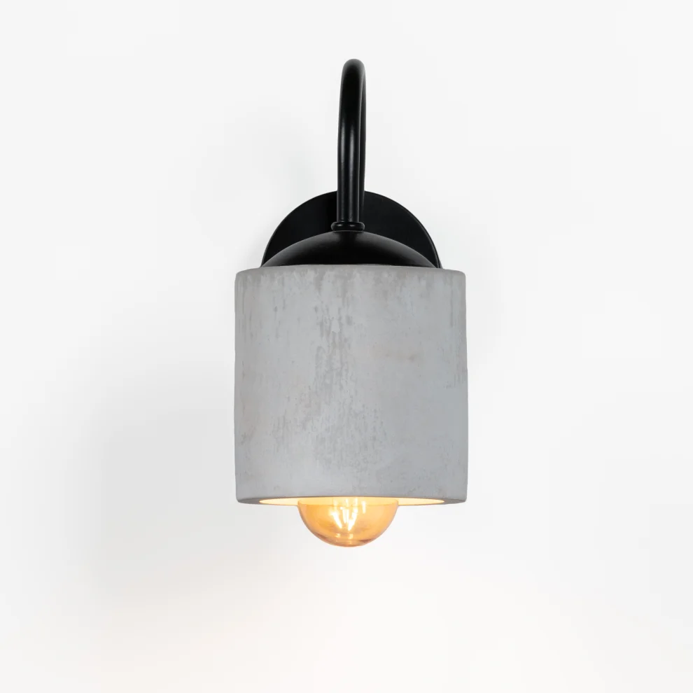 Womodesign - Metal Detail Cylinder Sconce