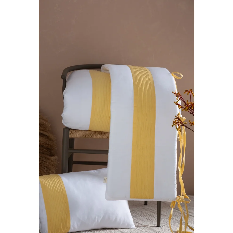 2 Stories - Striped Bedding Set