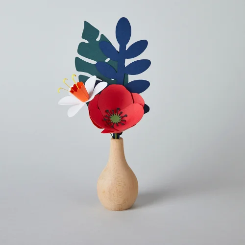 A Ne Hoş - A Small Bite Bouquet With Wooden Vase