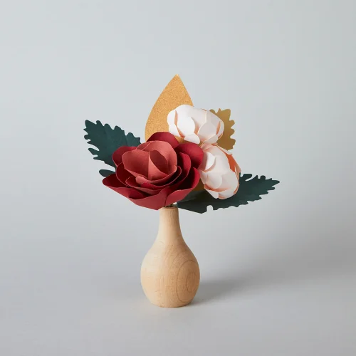 A Ne Hoş - Coral Bouquet With Wooden Vase