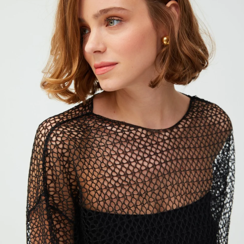 Joinus - Sheer Knitwear Blouse And Crop Top
