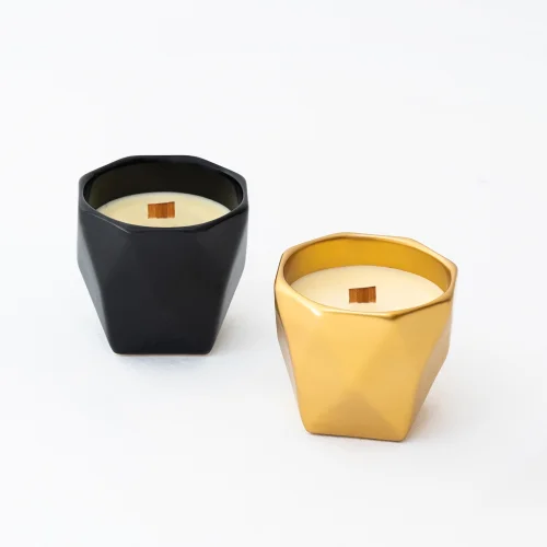 Maison Monson - Moi Black Luxury Candle Floral Moi Gold Luxury Candle Spicy Woody