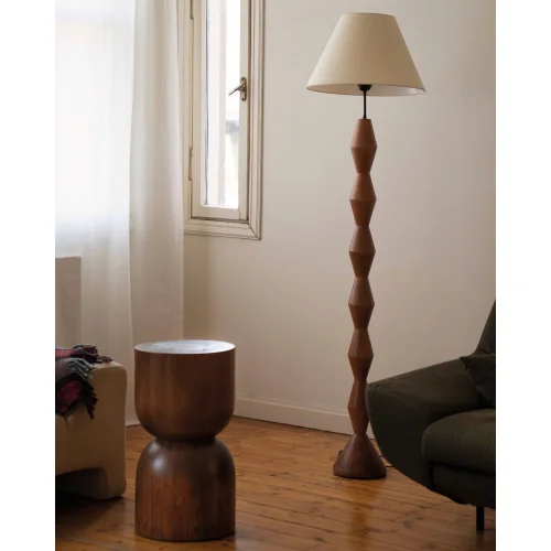 Renderchi - Loop Floor Lamp
