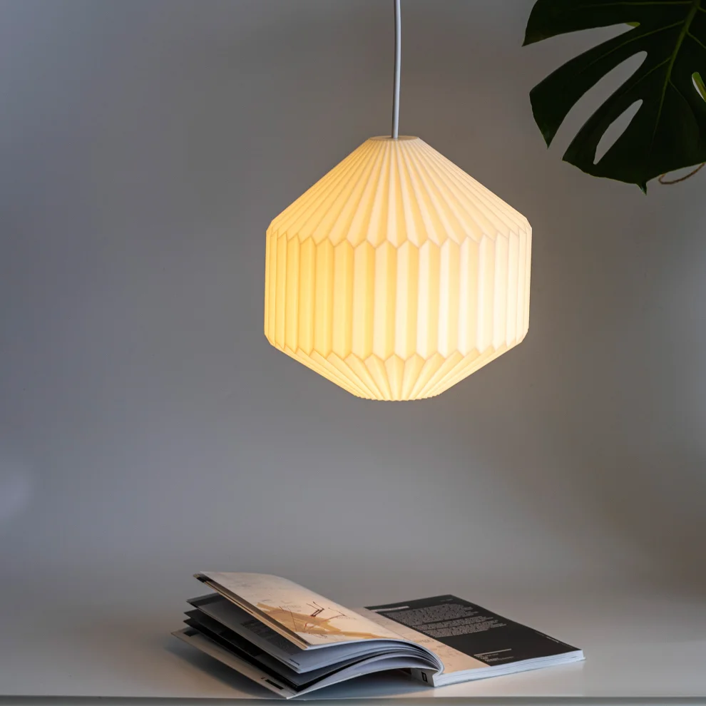 Soli Workshop - Soratobu Origami Pendant Light