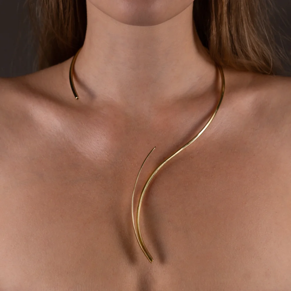 Sava - Leaf Necklace