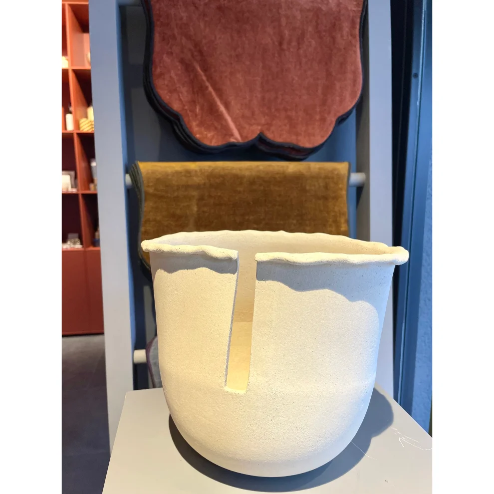 Meru İstanbul - Arya - Decorative Vase/ Object