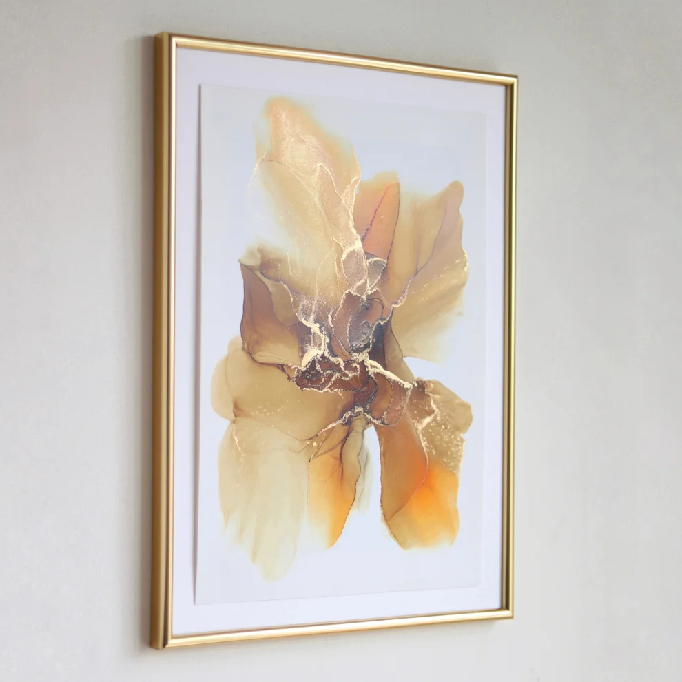 Anastasha Ozlu - Amber Flower Resim