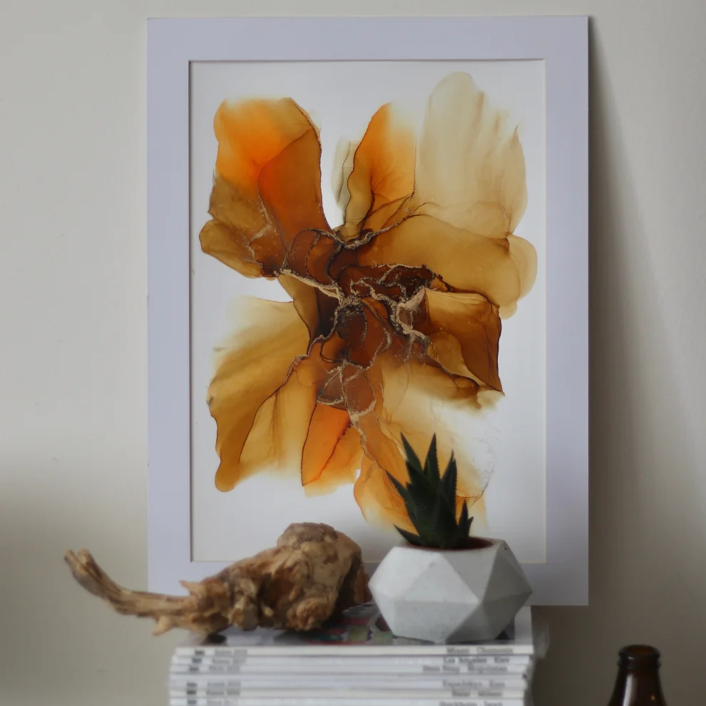 Anastasha Ozlu - Amber Flower Resim