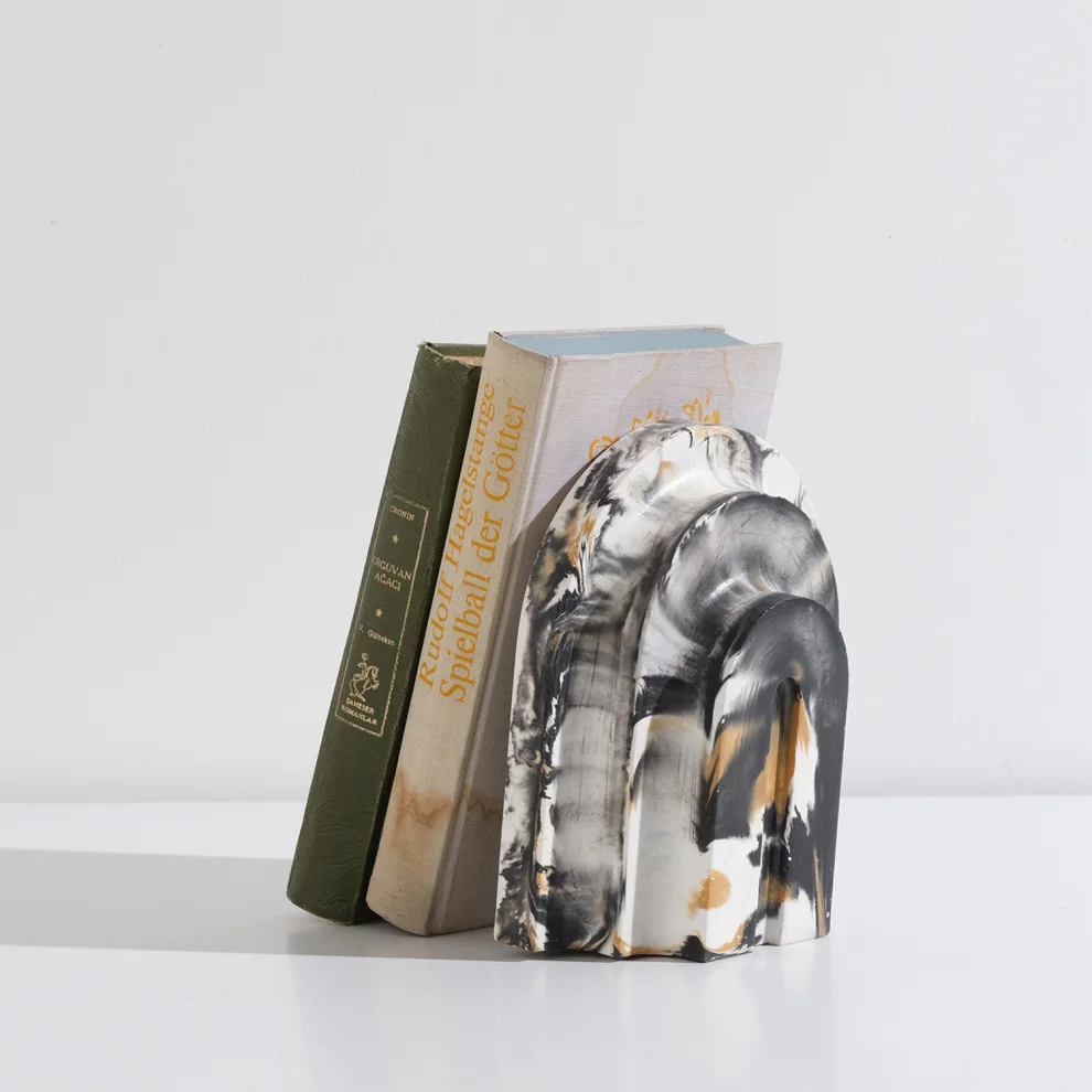 Tara Design - Arch Book Holder