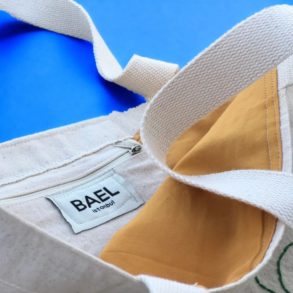 Bael İstanbul - Smile Large Tote Bag