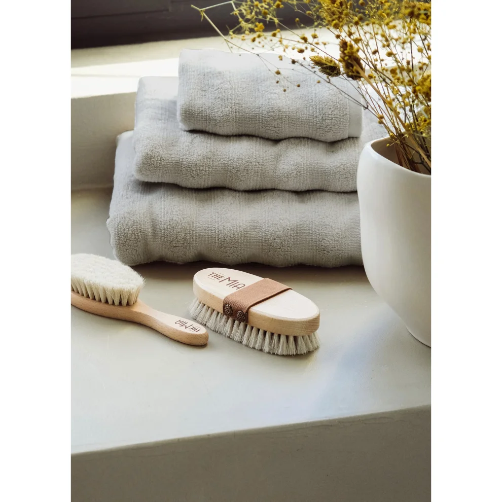 The Mia - Fine Cotton Bath Towel