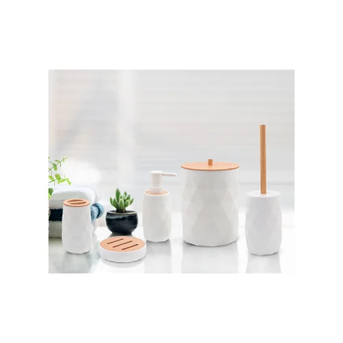 The Mia - Bathroom Set With Bamboo Cover 5 Pieces