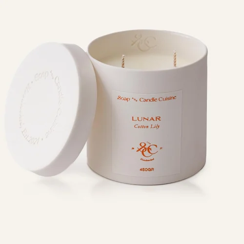 Soap and Candle Cuisine - Cotton Lily Scented Porcelain Candle