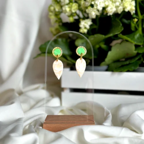 Daisy Lazy Creations - Detailed Transparent Earring