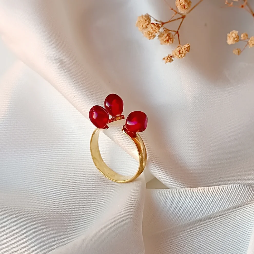 Kadriye Camcı - Leaf- Pomegranate Earrings