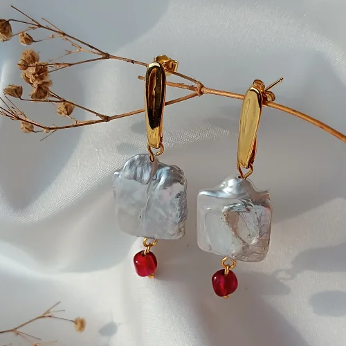 Kadriye Camcı - Elegance Pomegranate- Pearl Earrings