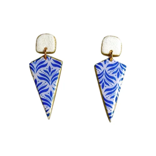 Daisy Lazy Creations - Pattern Detailed Triangle Earring