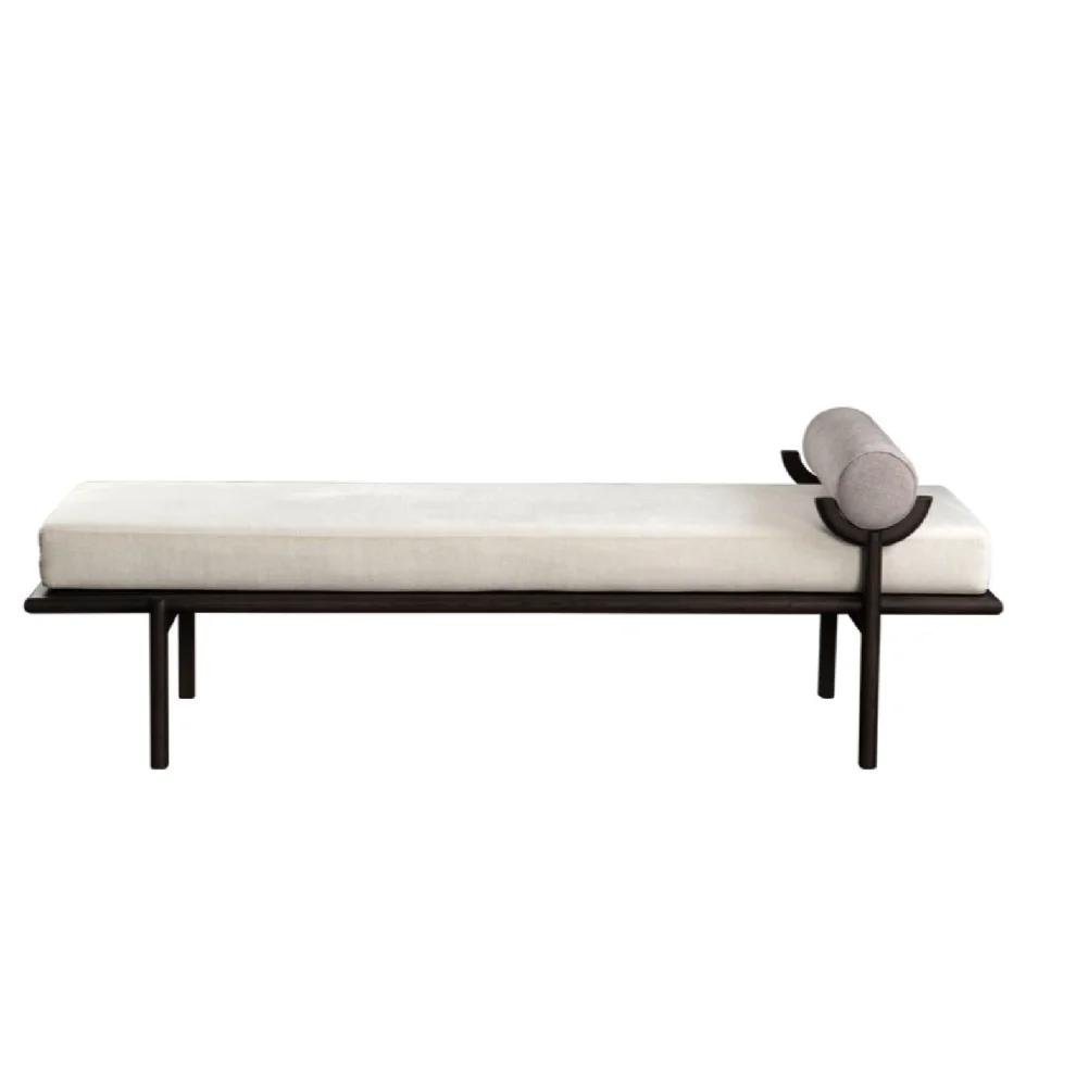 Lasttouch Interiors - Daybed Berjer