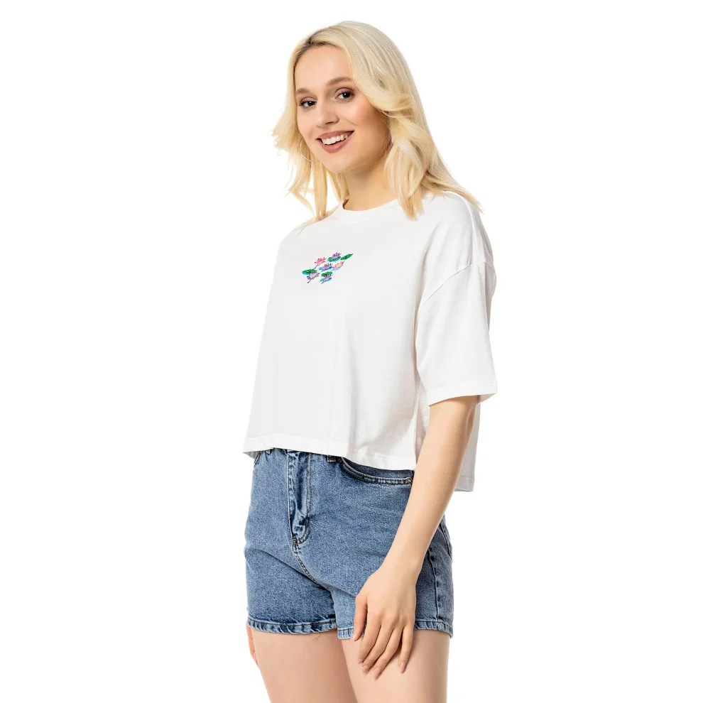 To's - Lotus Crop T-shirt