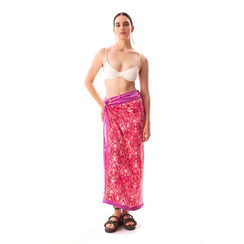 Movom	 - Johona Sarong Etek