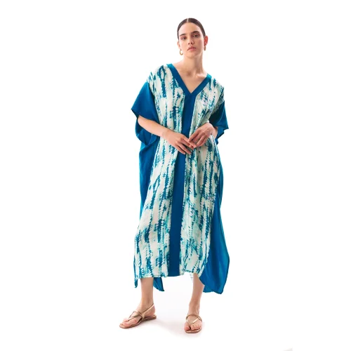 Movom	 - Johona Kaftan