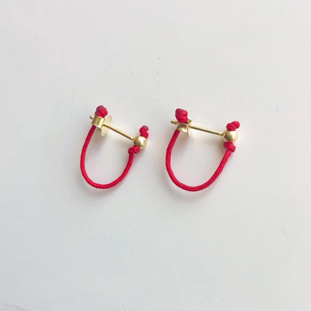 The Pheia - String Hoop Earring