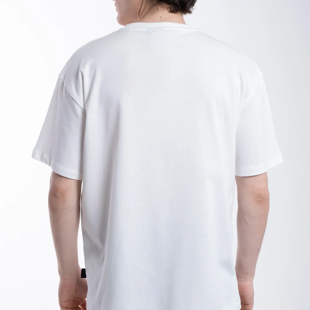 Curvo Cremisi - Oversize Embroidered Tshirt