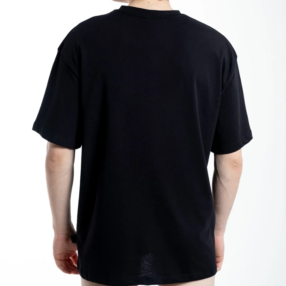 Curvo Cremisi - Oversize Embroidered Tshirt