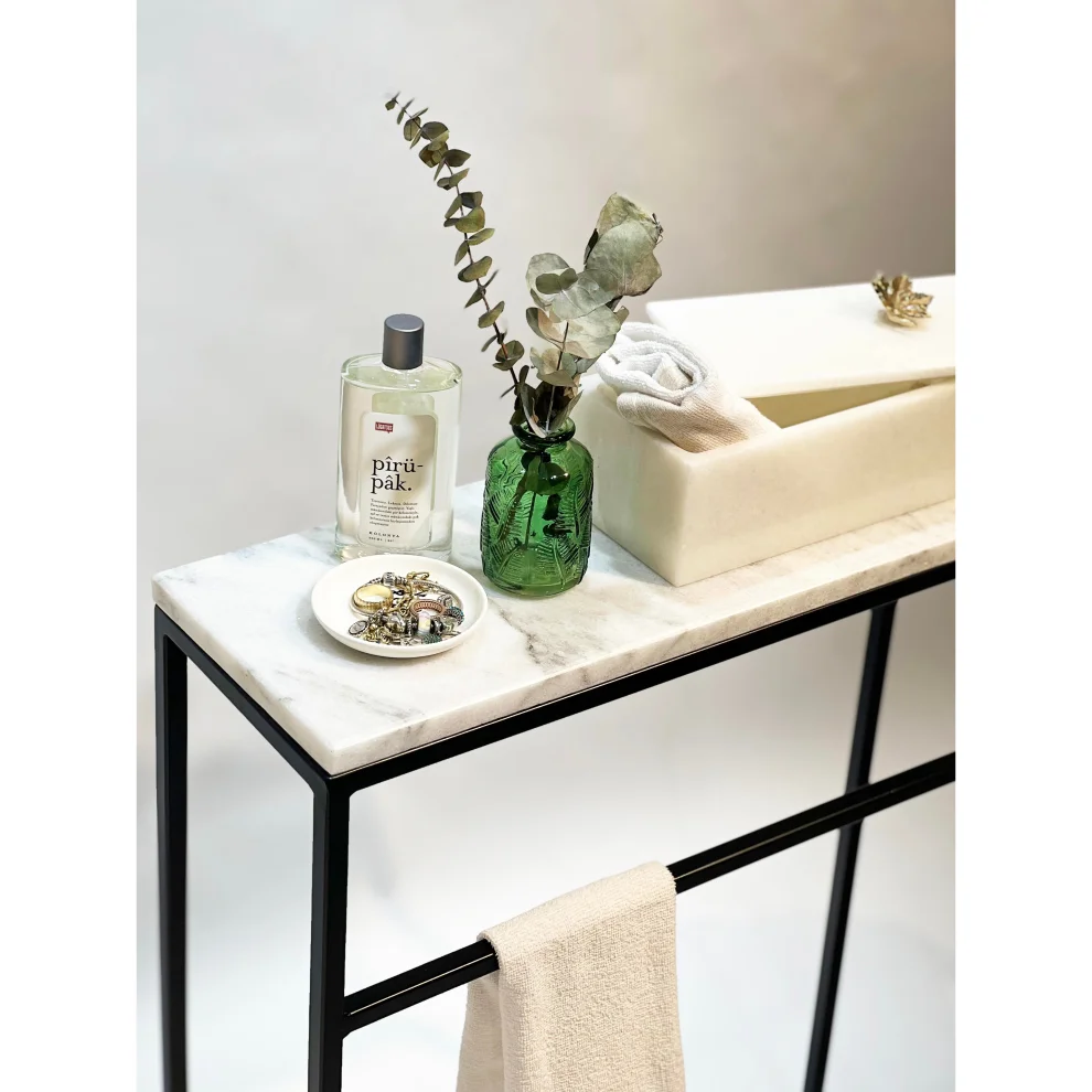 Lotus - Line Towel Holder