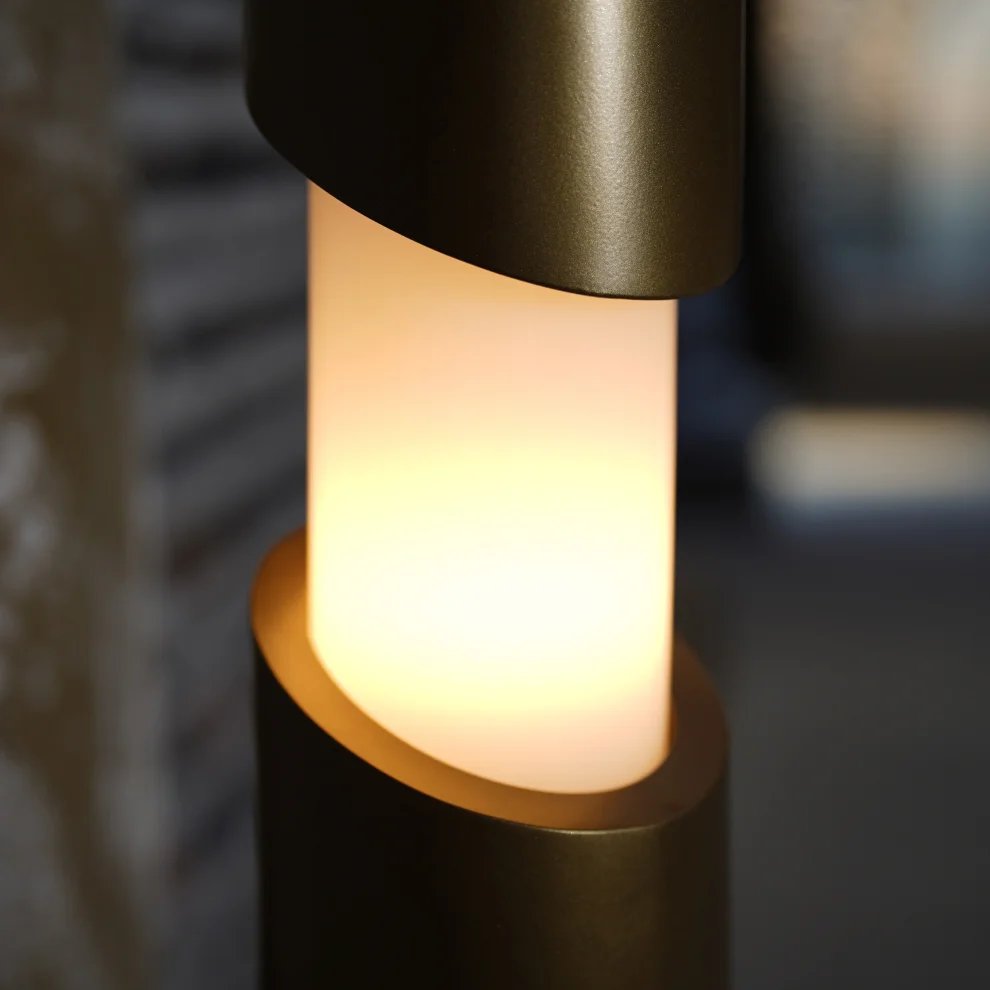 F Line Studio - Mone Lamp