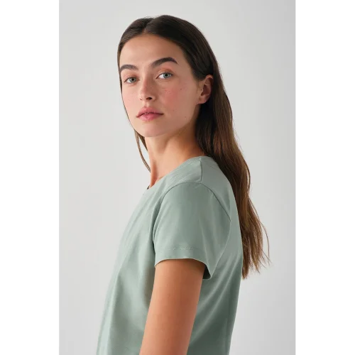 Night And Mild	 - Sıfır Yaka T-shirt