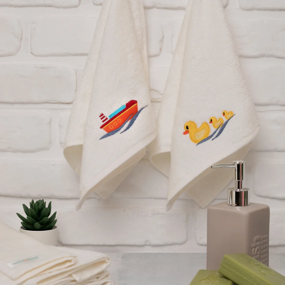 Happy Hands - Duck - Boat Kids Towels