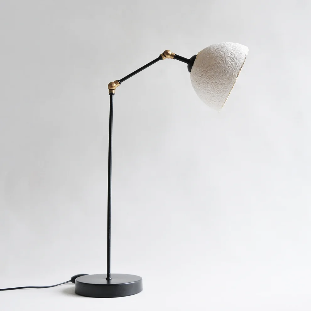 Hau Bio Mycelium Table Lamp hipicon