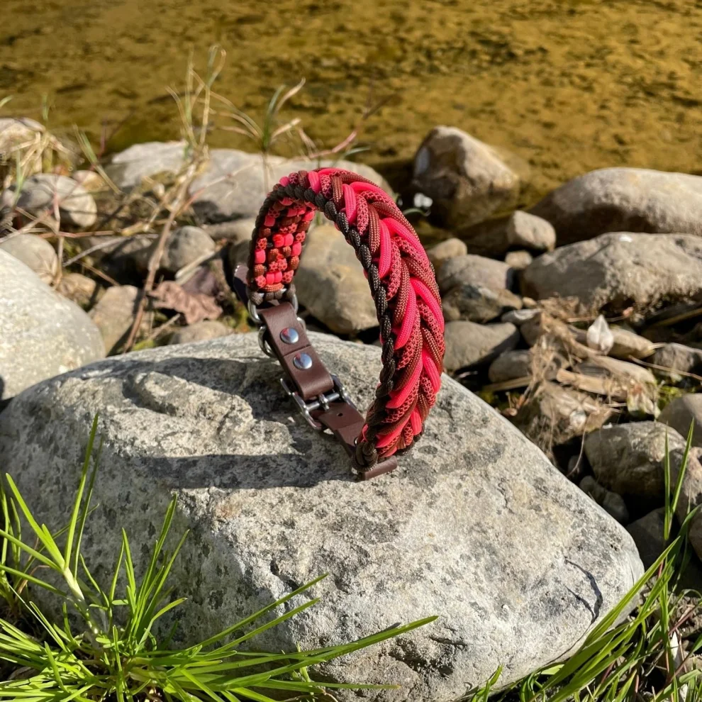 Redzill - Fire Paracord Dog Collar