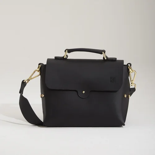 Ki Studio Co - Shell Midi Handbag