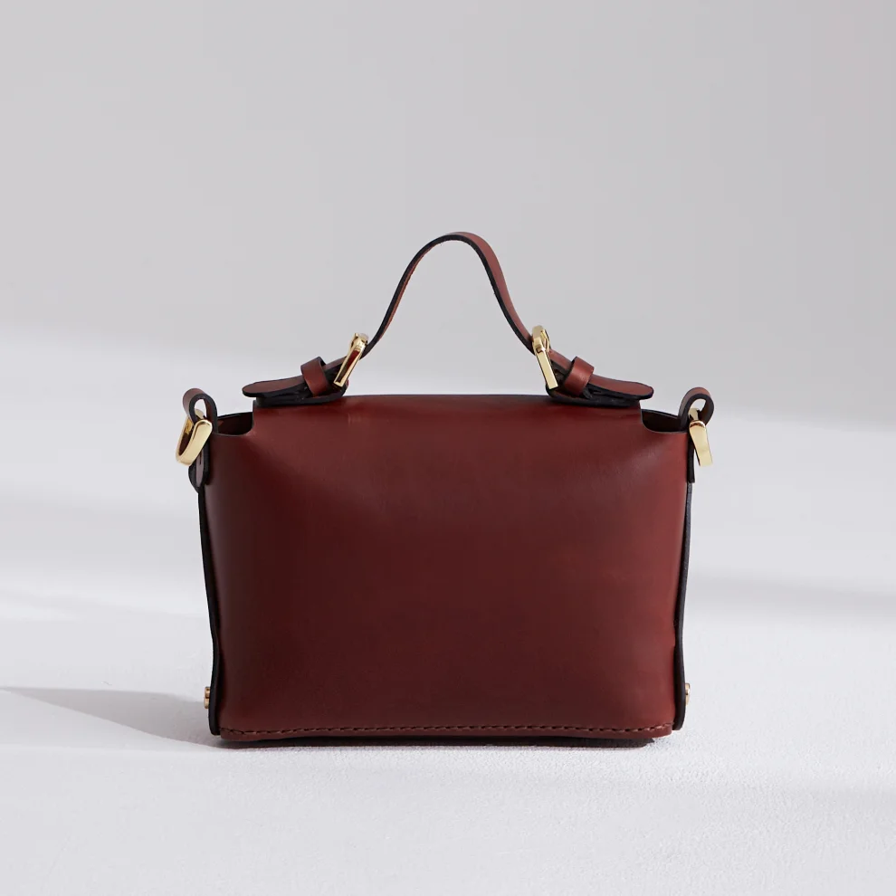 Ki Studio Co - Shell Mini Handbag