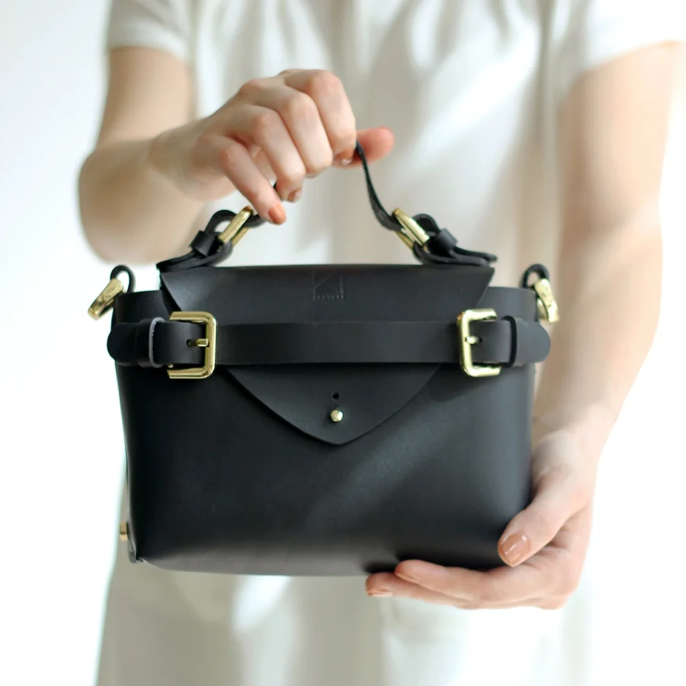 Ki Studio Co - Shell Mini Handbag