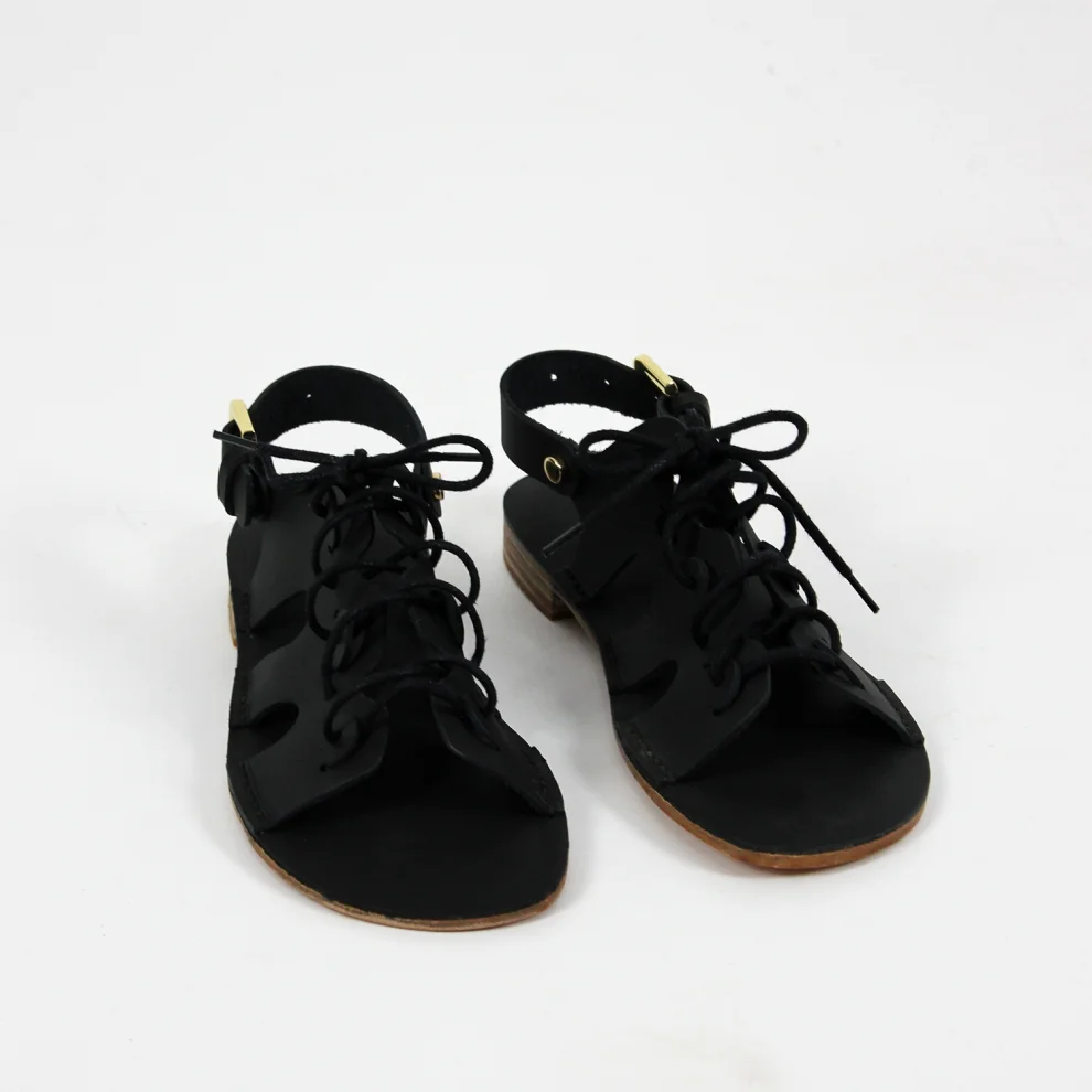 Ki Studio Co - Lace-up Detailed Sandals