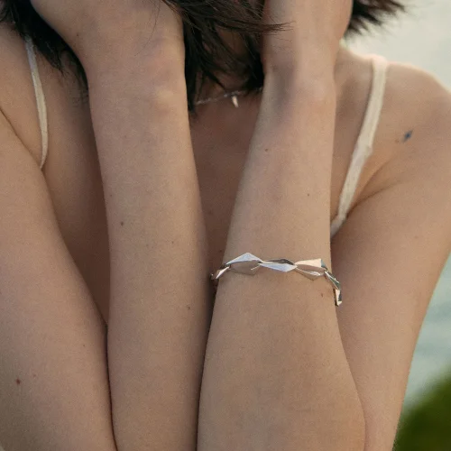 Mishka Jewelry - Splash Silver Chain Bracelet With Custom Lock