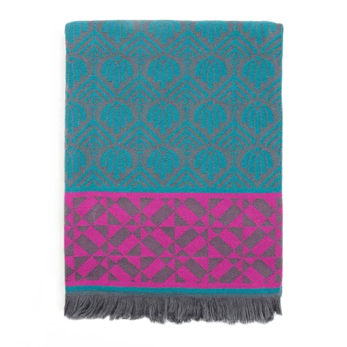 3rd Culture - Chichen Itza Summer Throw