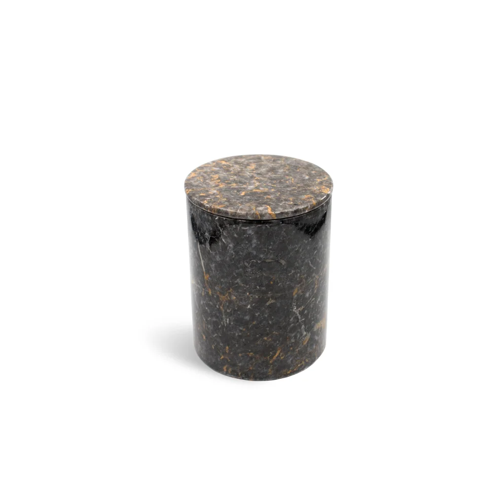 ODA.products - No: 2 Mystery Black Marble Candle