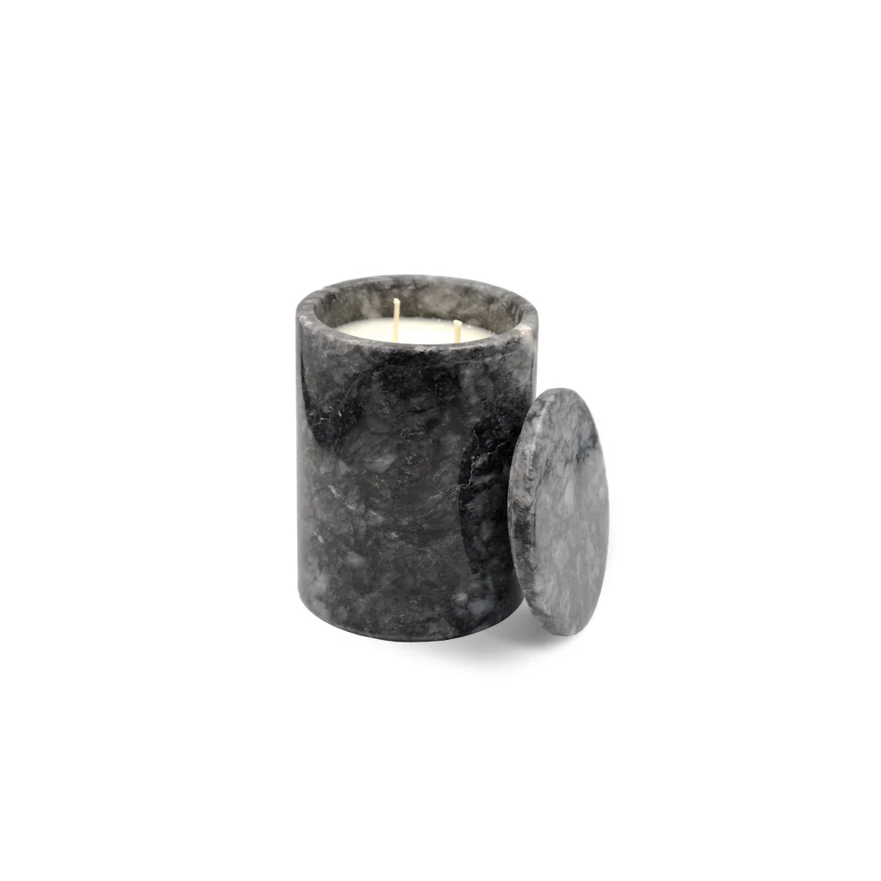 ODA.products - No: 4 Marble Candle