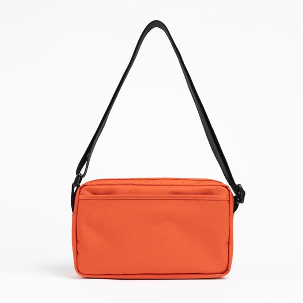 Under shoulder clearance bag