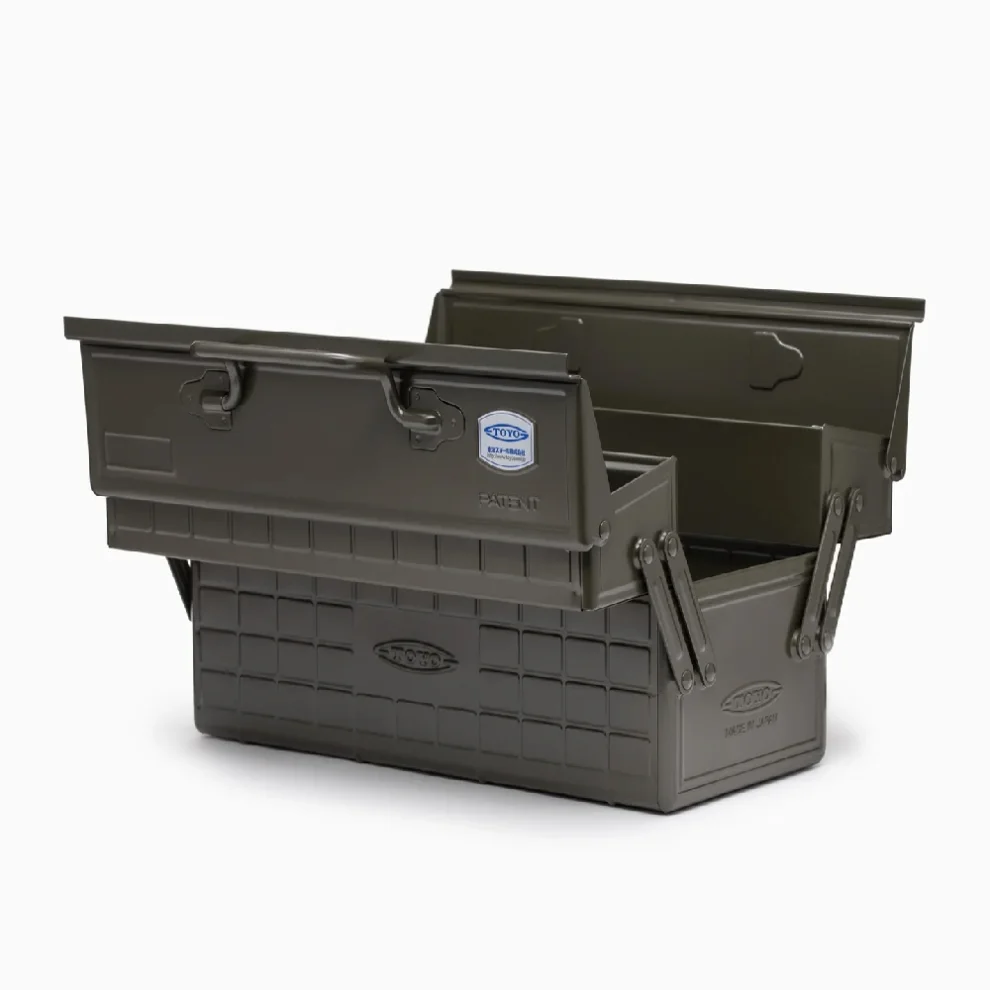 Toyo - Steel St-350  Tool Box