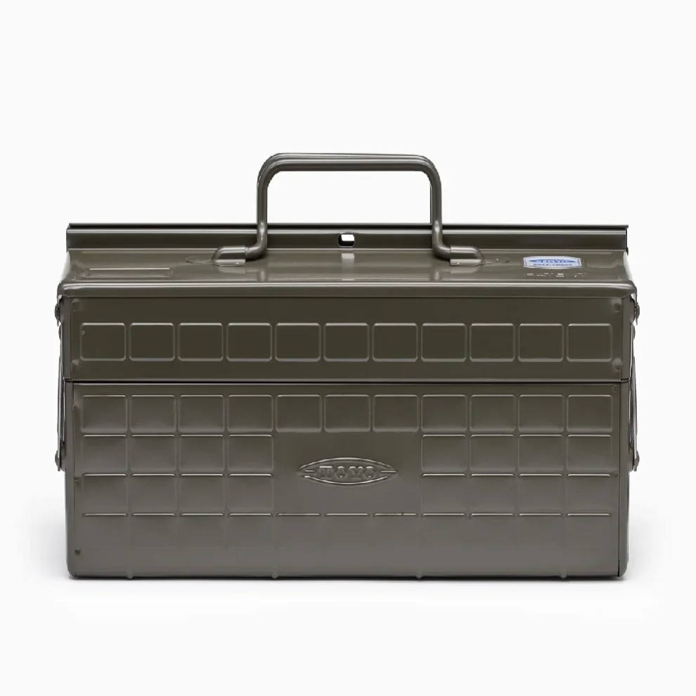 Toyo - Steel St-350  Tool Box