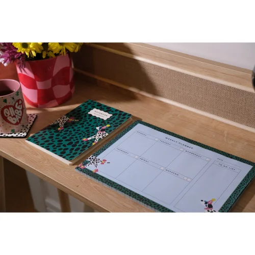 Hello Melody - Dalmatian Desk Planner