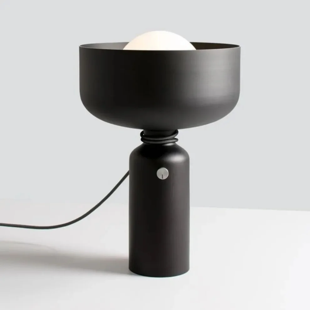 Hug Atelier - Spike Lamp