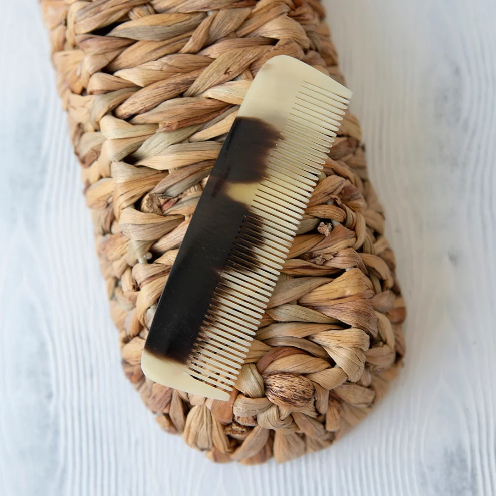 So Saff - Handmade Bone Comb