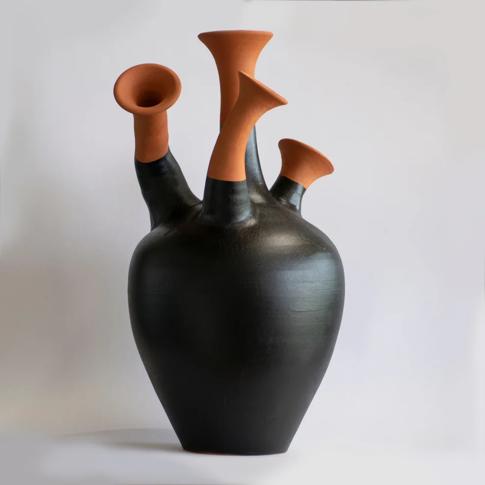 Urania Design - Mysticera Modern And Elegant Ceramic Pottery, Vase